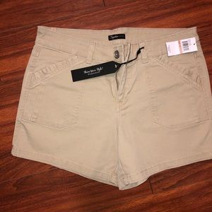 Women’s khaki shorts